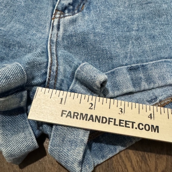 Bullhead Denim Mom Shorts Light Wash Juniors Size 7 - Picture 4 of 9